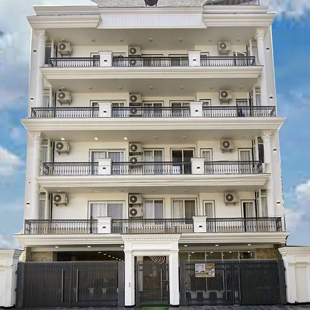 Anandam Club House Aparthotel Gurgaon Exterior photo