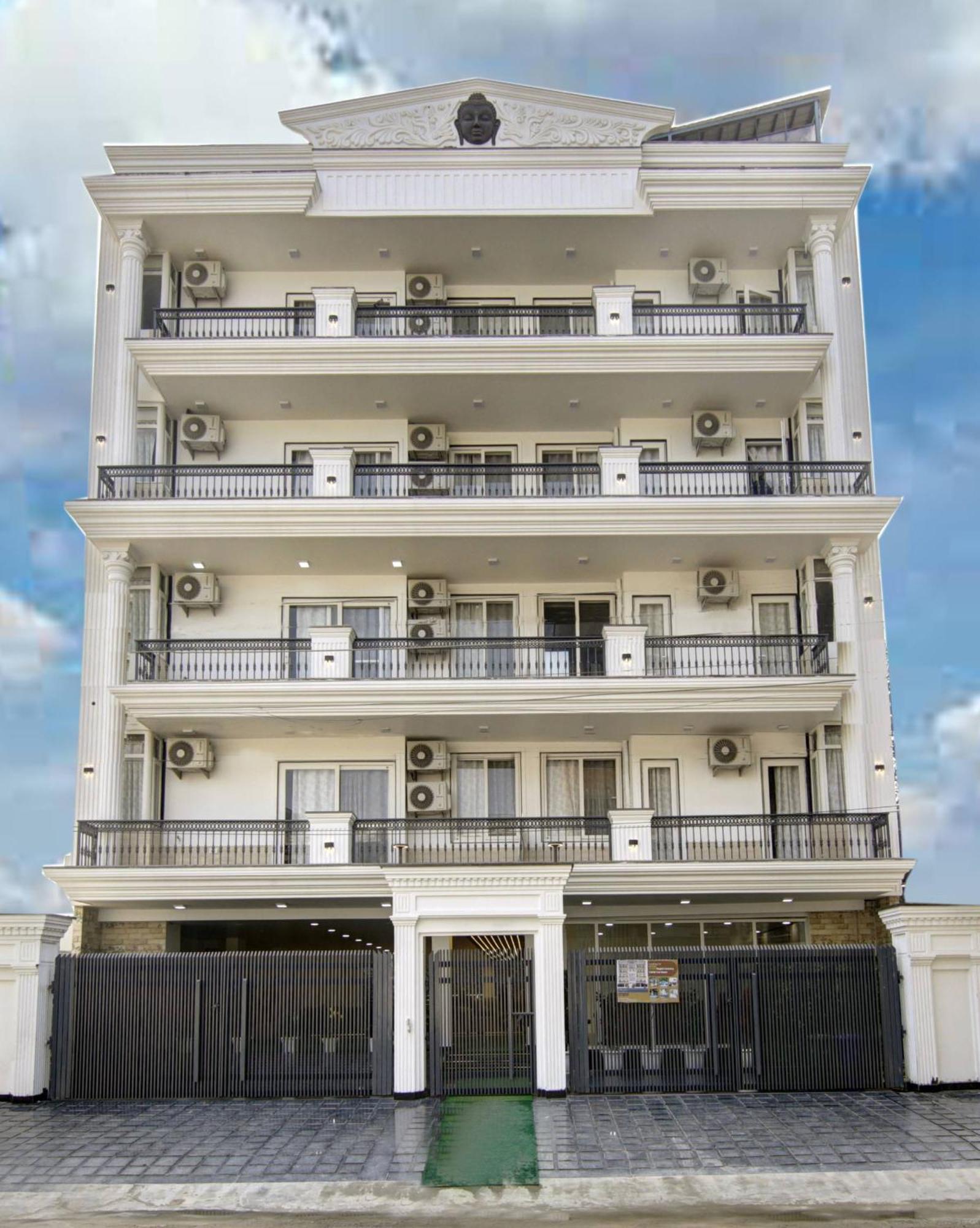 Anandam Club House Aparthotel Gurgaon Exterior photo